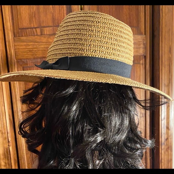 Hat - Picture 3 of 6